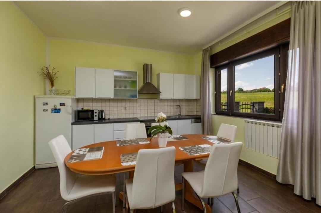 Apartment Karlovac Luaran gambar